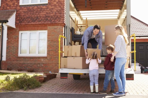 Removals van service for homes and flats in Elephant and Castle