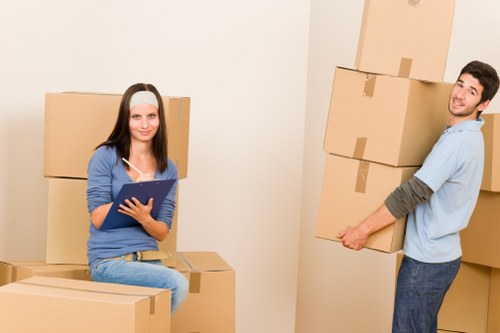Moving van and home moving equipment for Elephant and Castle relocations